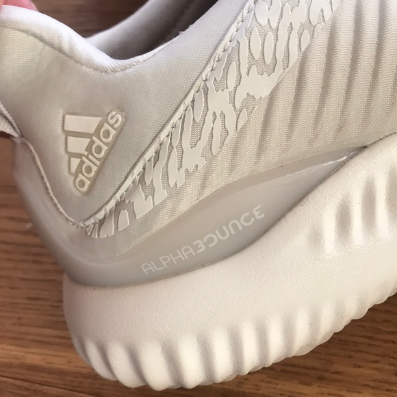 Adidas Grey AlphaBounce - Picture 7 of 8